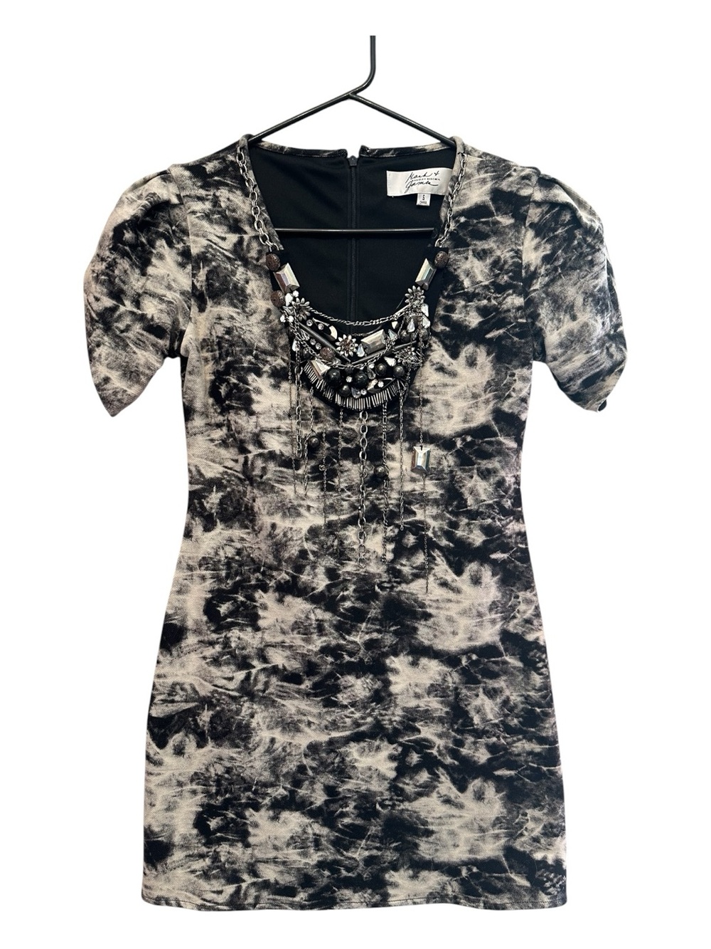 badgley mischka black and white dress | Dresses | Badgley Mischka Tiedye Scoop Neck Mini W Collar Details S Badgley Mischkas short